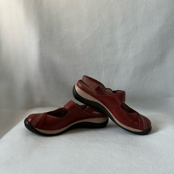 Romika Size 36/6 Red/Creme Leather multicolor Accent Stitching Casual Slip On. - Picture 8 of 16